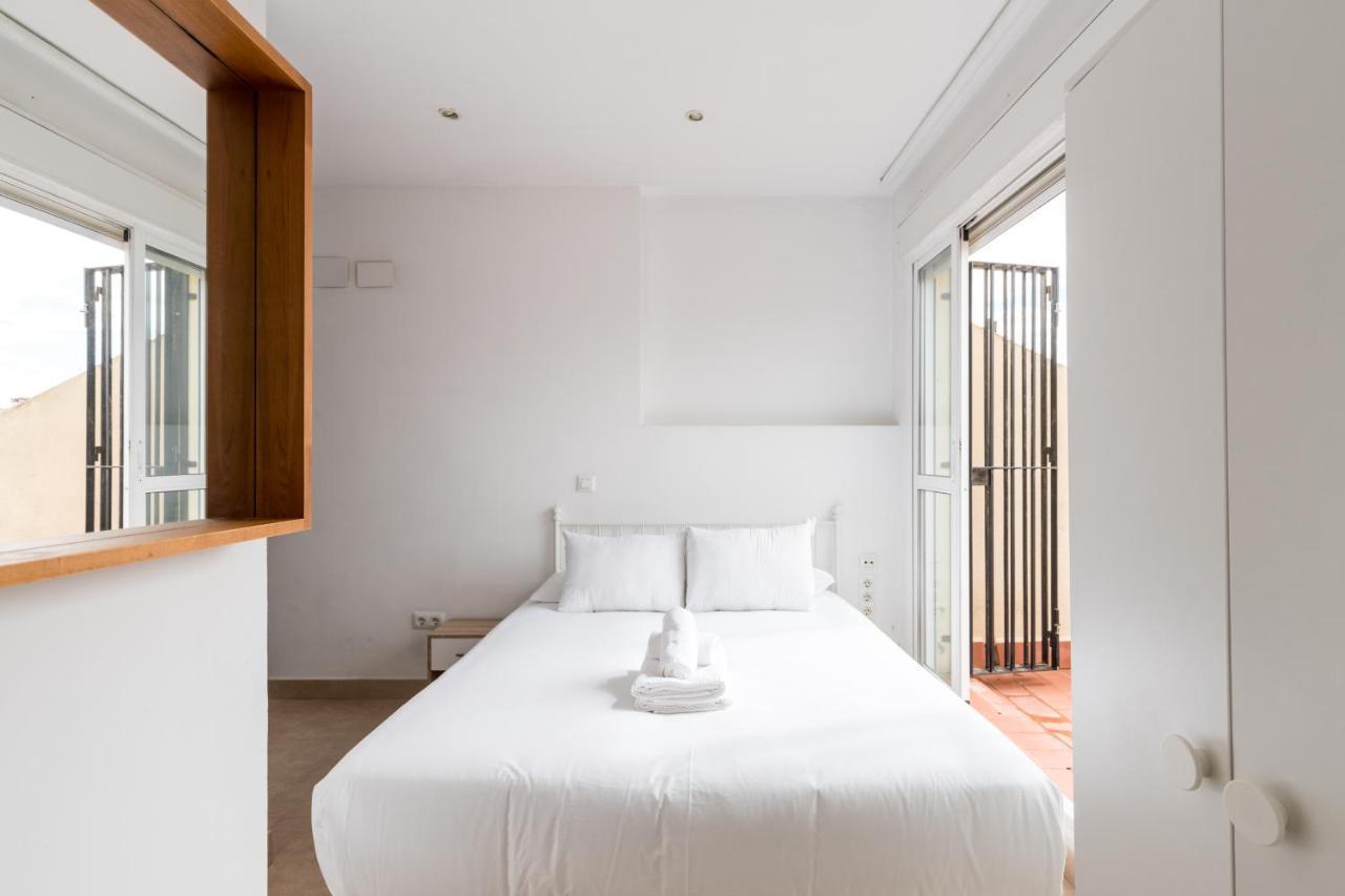 Holi-Rent Apartamento Resitur Seville Exterior photo