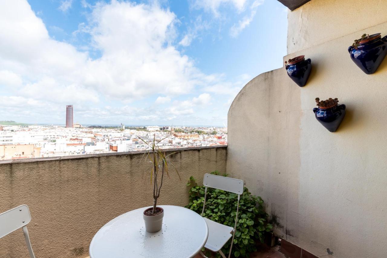 Holi-Rent Apartamento Resitur Seville Exterior photo