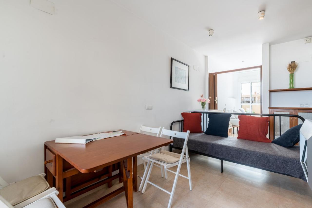 Holi-Rent Apartamento Resitur Seville Exterior photo