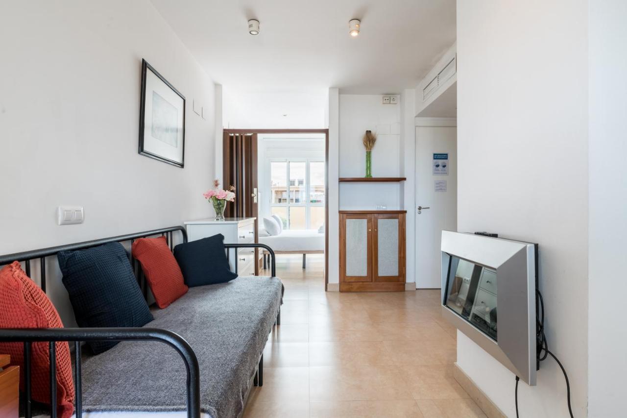 Holi-Rent Apartamento Resitur Seville Exterior photo